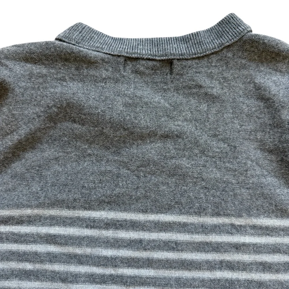 Banana Republic 100% Merino Wool Sweater Gray Striped Crewneck Minimalist M